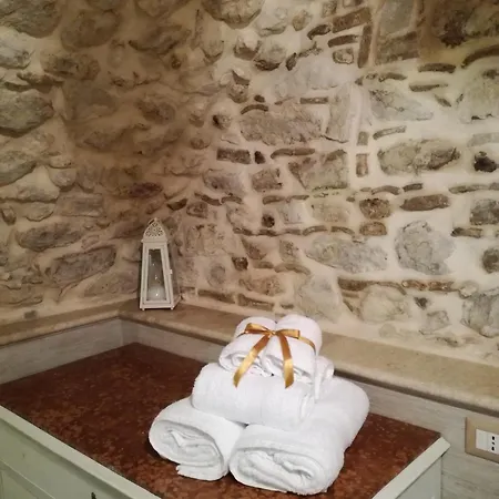 לינה וארוחת בוקר Dormire Nel Borgo